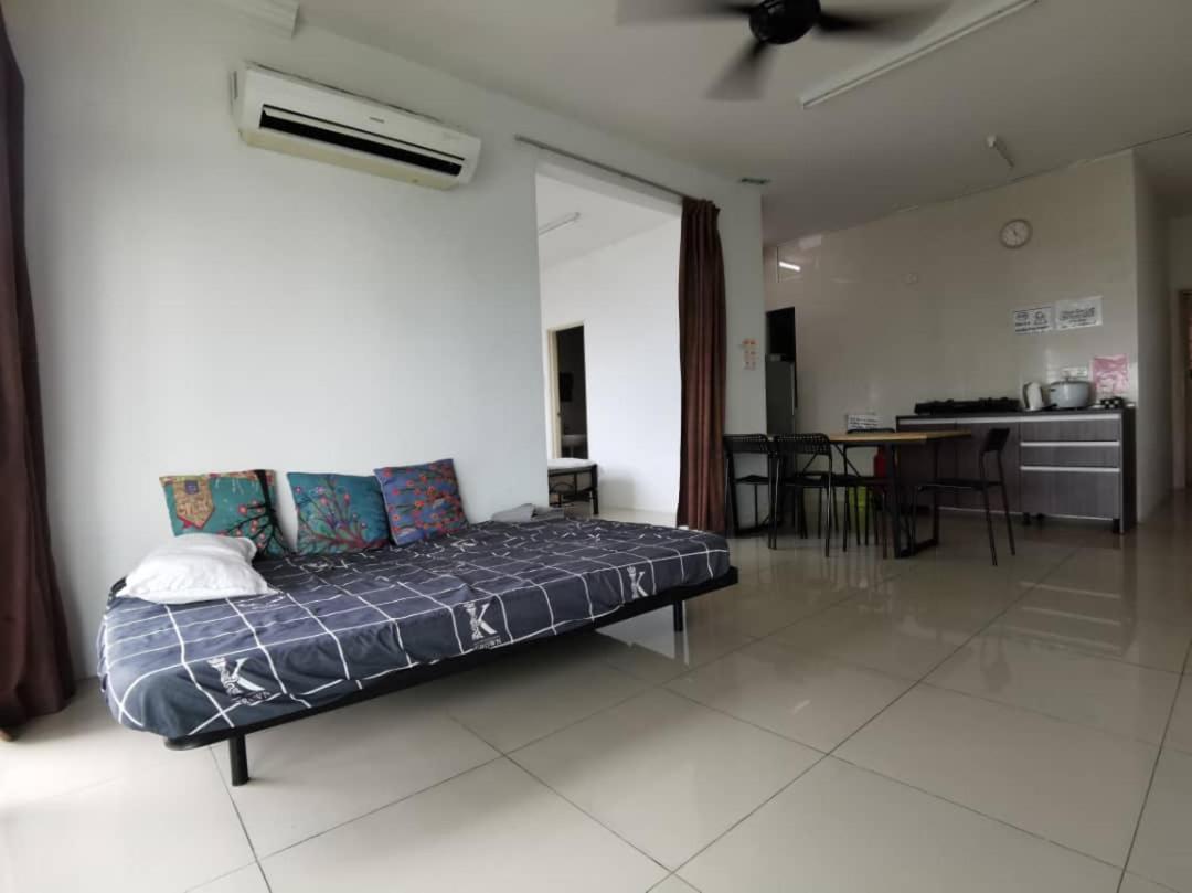 Vista Alam Serviced Apartment Near Idcc Sacc Pkns Uitm Msu Avisena Shah Alam Extérieur photo