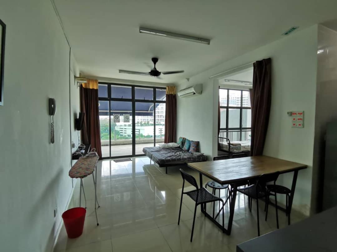 Vista Alam Serviced Apartment Near Idcc Sacc Pkns Uitm Msu Avisena Shah Alam Extérieur photo