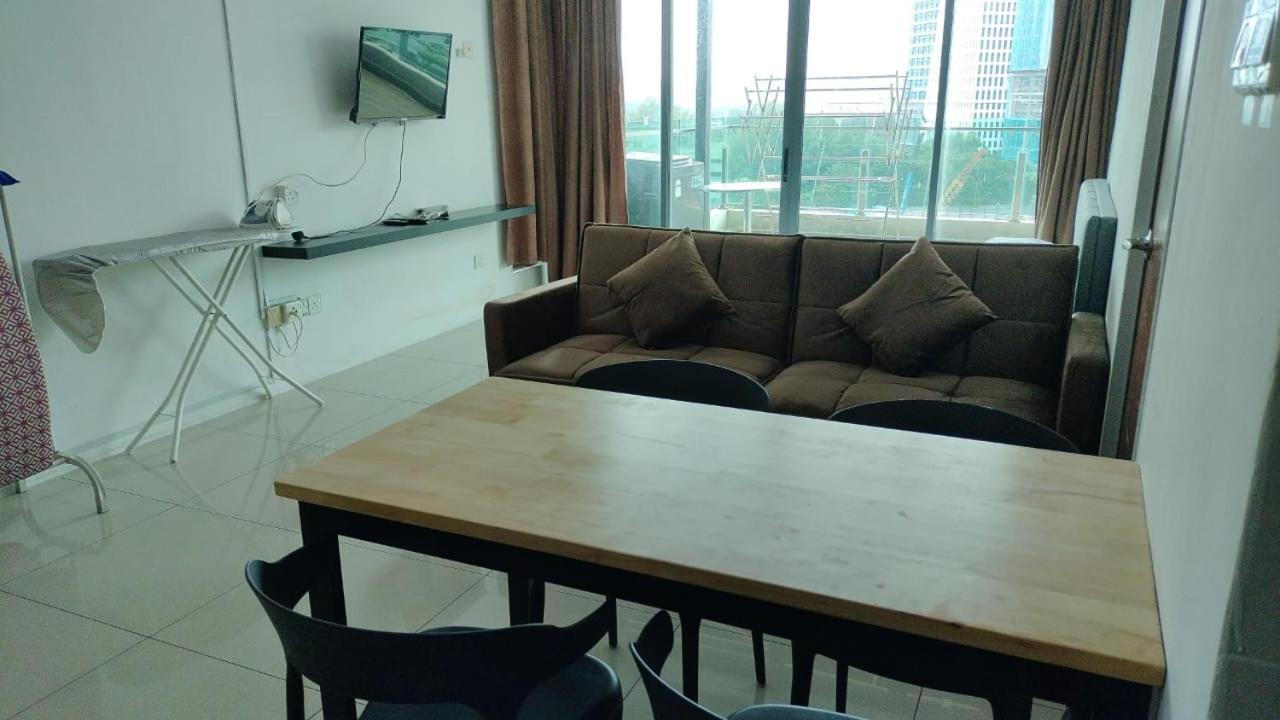 Vista Alam Serviced Apartment Near Idcc Sacc Pkns Uitm Msu Avisena Shah Alam Extérieur photo